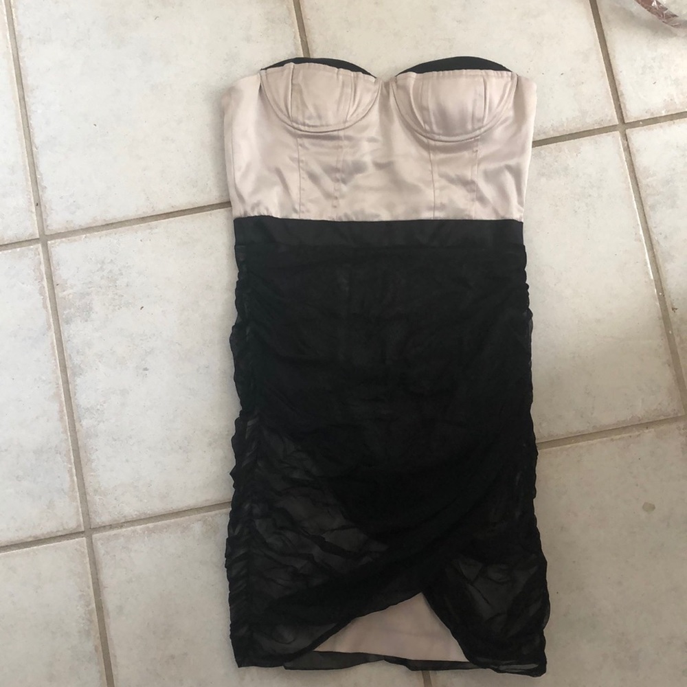 Aryn K. strapless dress